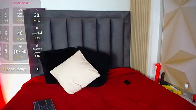 MiaGinger_ Adlı Modelin Canlı XXX Sohbeti