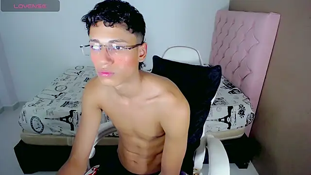 Pertunjukan Kamera Web Im_David_01