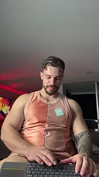 عرض كام Valenthino_Salvatore