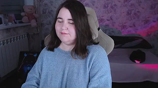 Estelle_Hicks Show in webcam