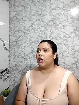 gissell___ Show in webcam