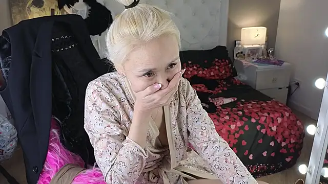 RoxalanaStar Chat XXX live