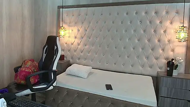 The_Bratzz_ Chat XXX live