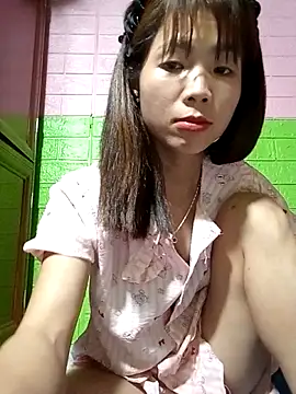 AmyLinee01 Show Webcam