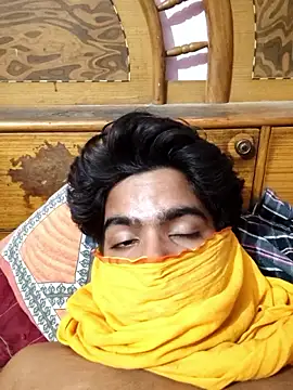 delhi__man_1: διαδικτυακό σόου στην κάμερα