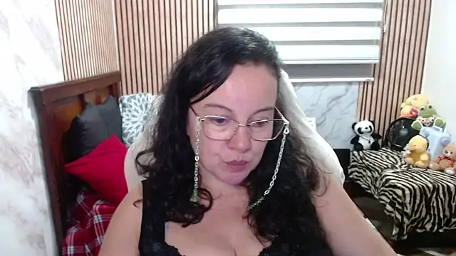 Sonialorens_ 即時 XXX 聊天