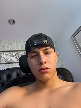 Lander_Cruz 即時 XXX 聊天