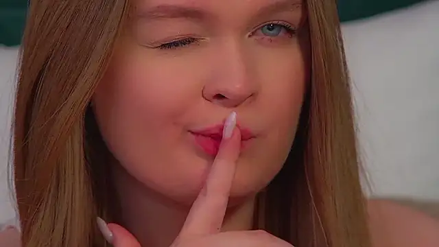 CrystalLyons Chat XXX live