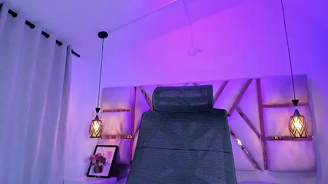 Вебкам-шоу giigii_hadidd