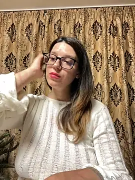 NadiraNoor's Webcam Show