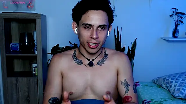 Magnuz_Col লাইভ XXX চ্যাট