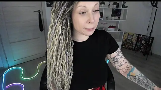 HoneySallyMoore 现场XXX聊天