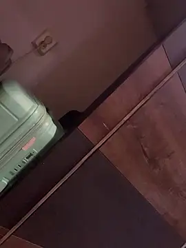 Moe_43 Live XXX Chat