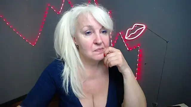 Chat +18 de BlondyLeeBest ao vivo