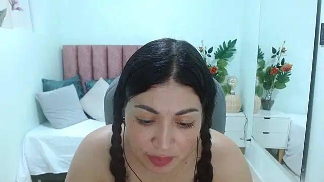 sophia_hadid – Live XXX-chat