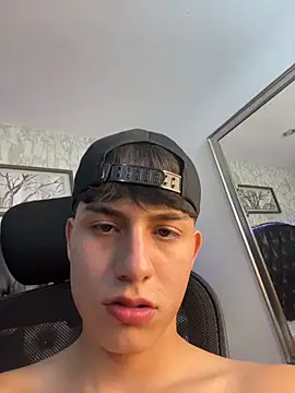 Lander_Cruz's Live XXX Chat