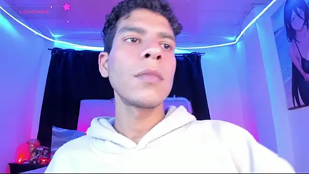 Show modela Ethan_Boyy na web-kameri