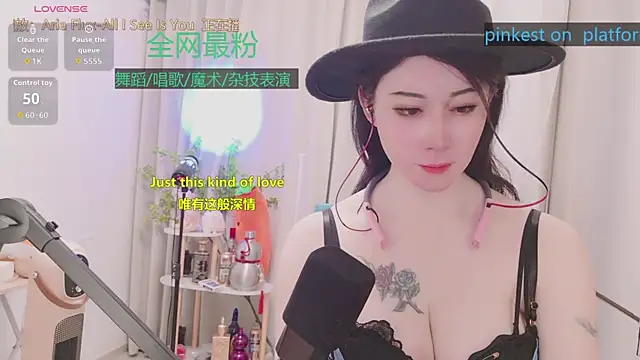 Luck_Lili_'s Webcam Show