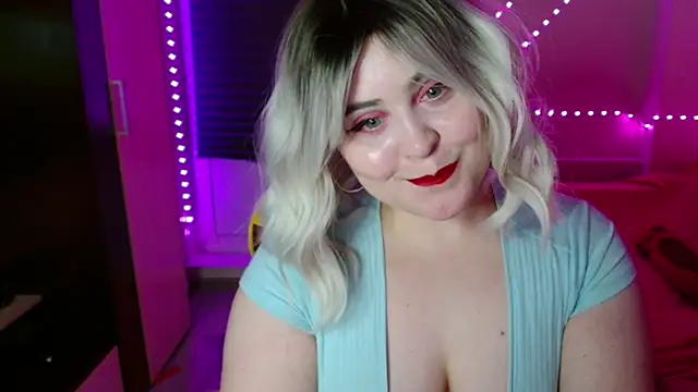 Lulovia Adlı Modelin Canlı XXX Sohbeti