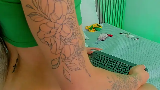 โชว์เว็บแคมของ ashvalentine_