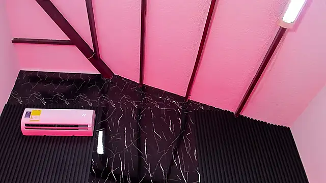 Bigsexxyass' Live XXX Chat