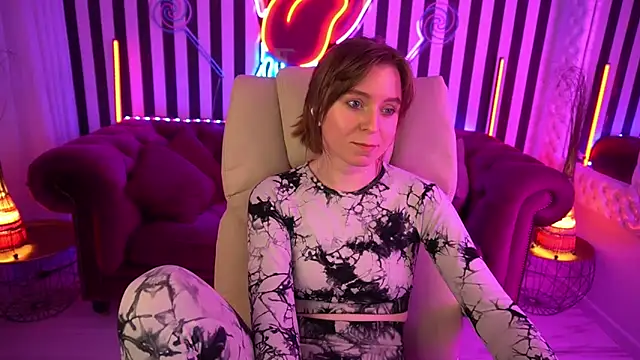 SofiaLuxuryy élő XXX-chatje