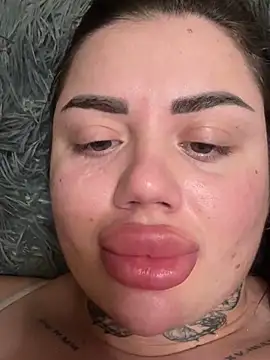 ShadowSweety 即時 XXX 聊天