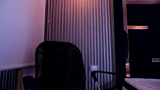 Enzo_Crown webkamerás műsora