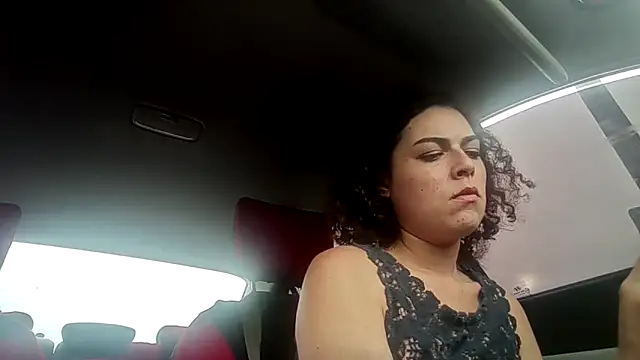 ali18of1: διαδικτυακό σόου στην κάμερα