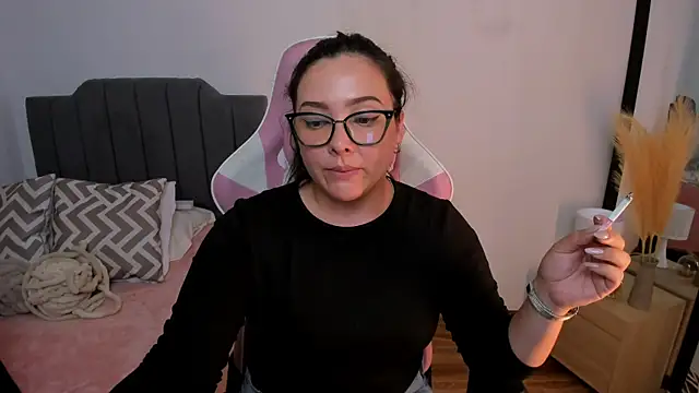 دردشة amaia_monet الجنسية المباشرة