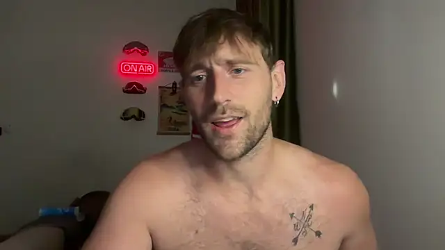 lukegunn Chat XXX in diretta