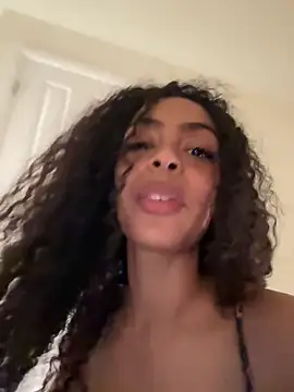 yasmingarcia Show in webcam