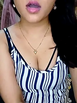 Chat XXX ao vivo de Saumyy