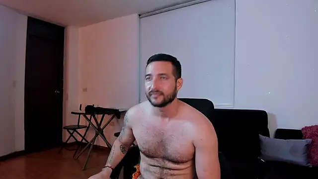 ZionGreenFire Show in webcam