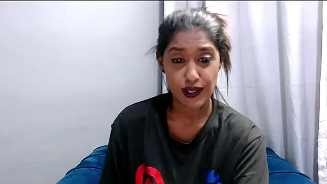 Chat +18 de Lisaabrown_ ao vivo