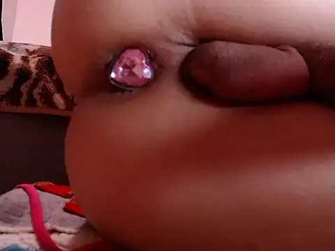 saara_johnson496 Live XXX-chat