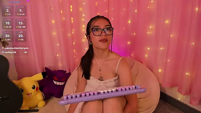 Chat +18 de MaJo_Prettty ao vivo