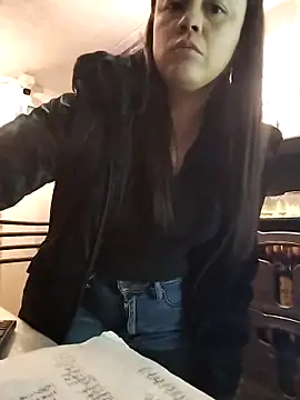 Chat +18 de karlagiraldo198 ao vivo