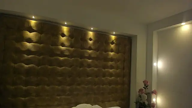 violet_giraldo's Live XXX Chat