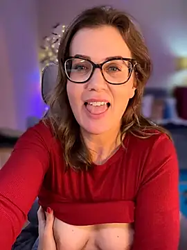 دردشة MaiseKnox الجنسية المباشرة