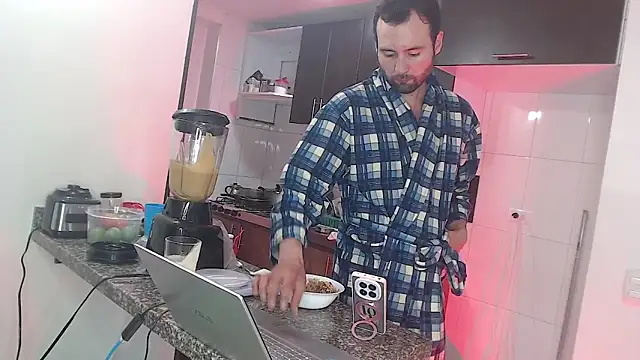 CarterHott: διαδικτυακό σόου στην κάμερα