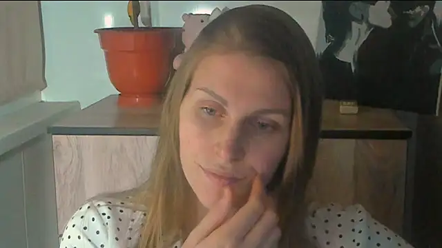 JuliaMuuun Pertunjukan Webcam