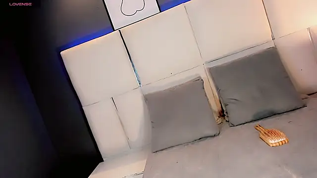 Kornylovee's Webcam Show