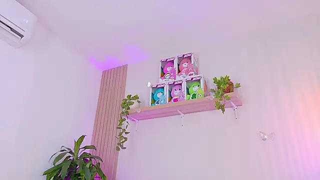 emily_bankのライブXXXチャット