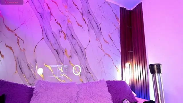 Emmiicute Chat XXX in diretta