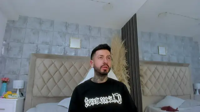 แชท XXX สดของ StevenAndLaura