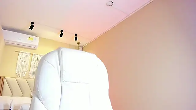 NahimiThompson 라이브 XXX 채팅