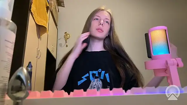 britneylovely Show in webcam