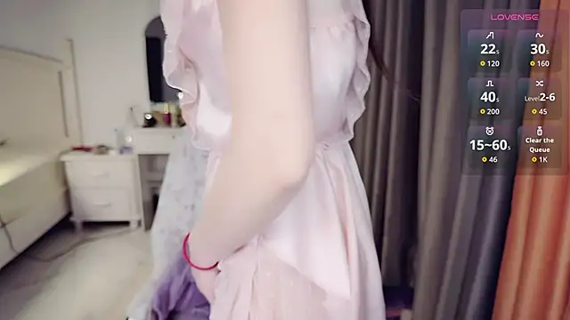 NolanMia 网络视讯表演