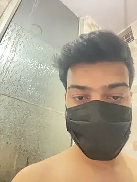 CA_Topper_7837 Show in webcam